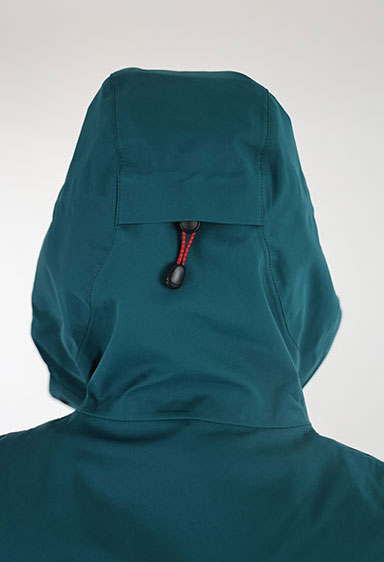 <span class="title-underline">Ser</span>rage Capuche