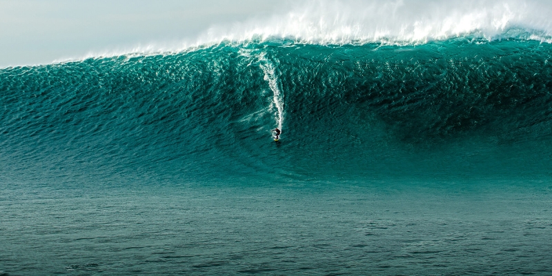 Le Cercle : dans l'arène du surf de gros avec Pierre Rollet